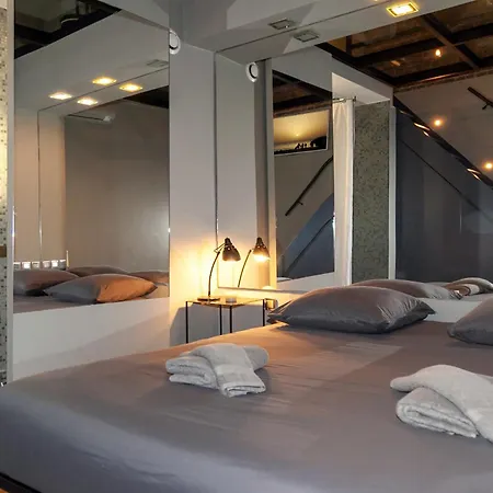 Appartamento Loft Atypique Avec Terrasse, Calme Et Cosy